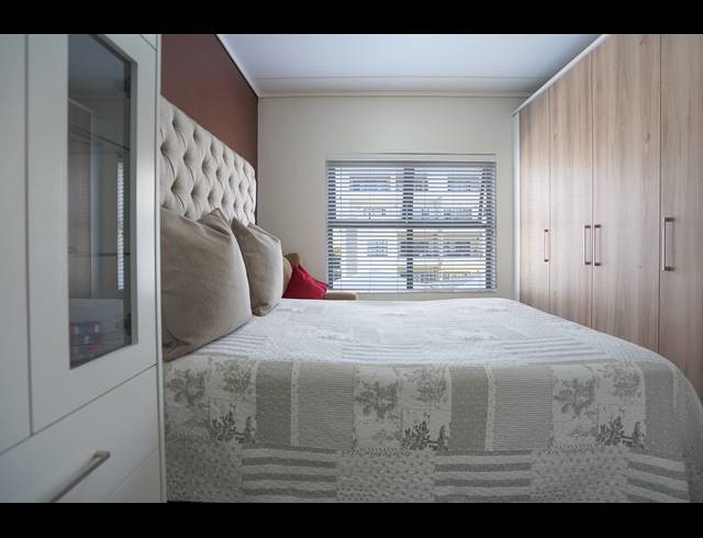 3 BEDROOM APARTMENT TO LET IN SANDOWN